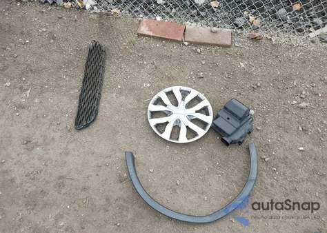 2016 Nissan Rogue S/Sl/Sv z USA, uszkodzony, nr VIN KNMAT2MV7GP694572